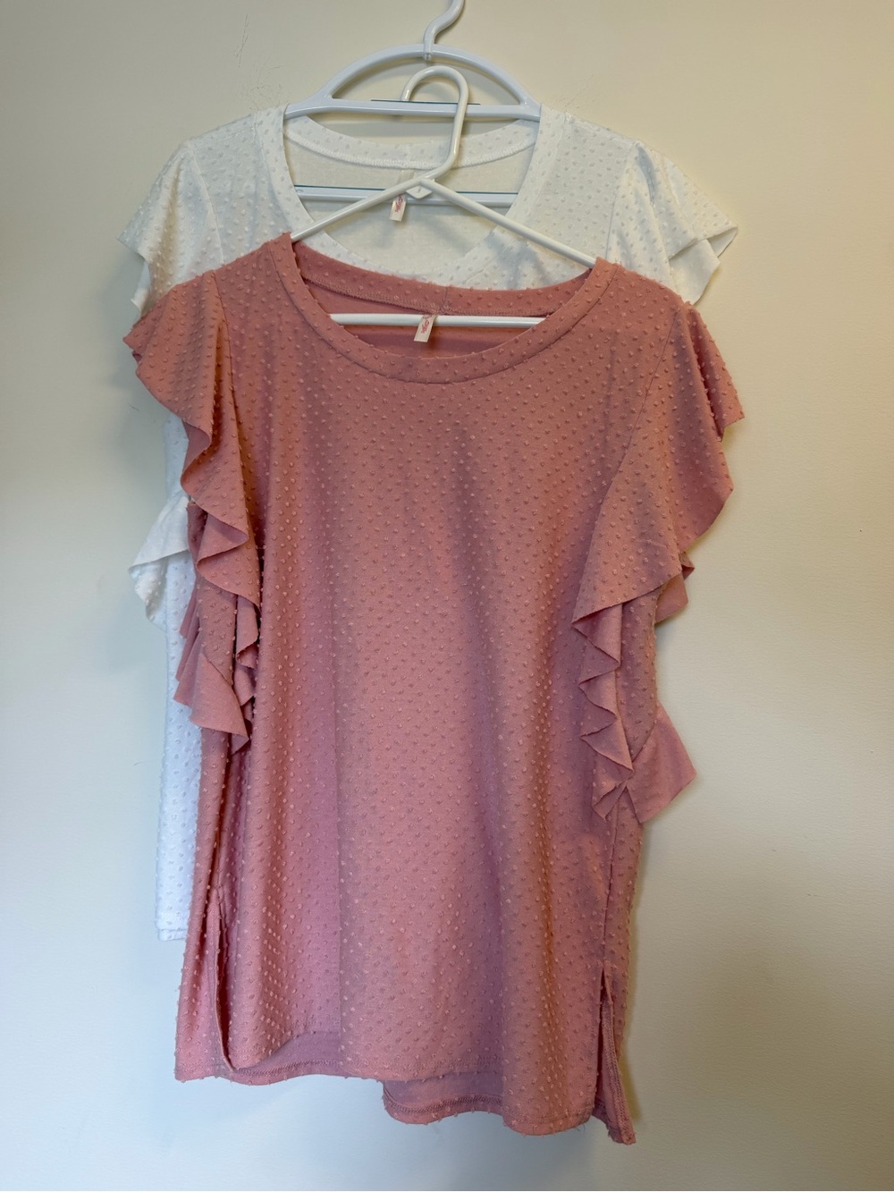 Two Size Small Textured Flutter-Sleeve Blouse in Dusty Rose/ White